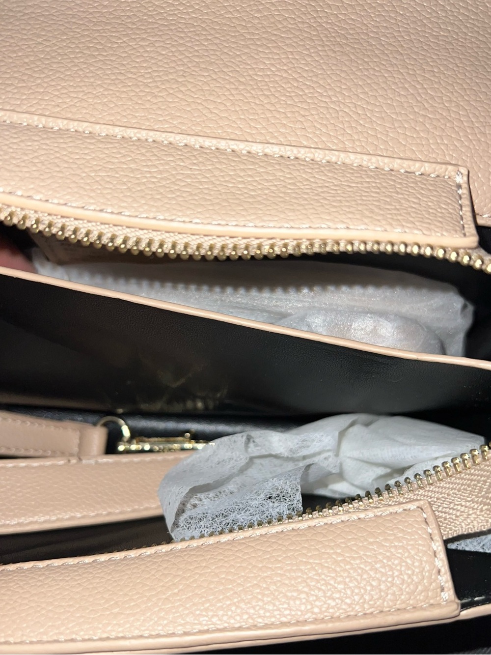Pebbled Leather Signature C Shoulder Bag in Beige - Picture 5 of 7